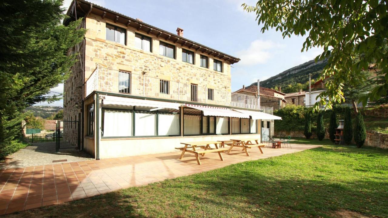 La Romanika De Fellini San Martin de Elines Bagian luar foto