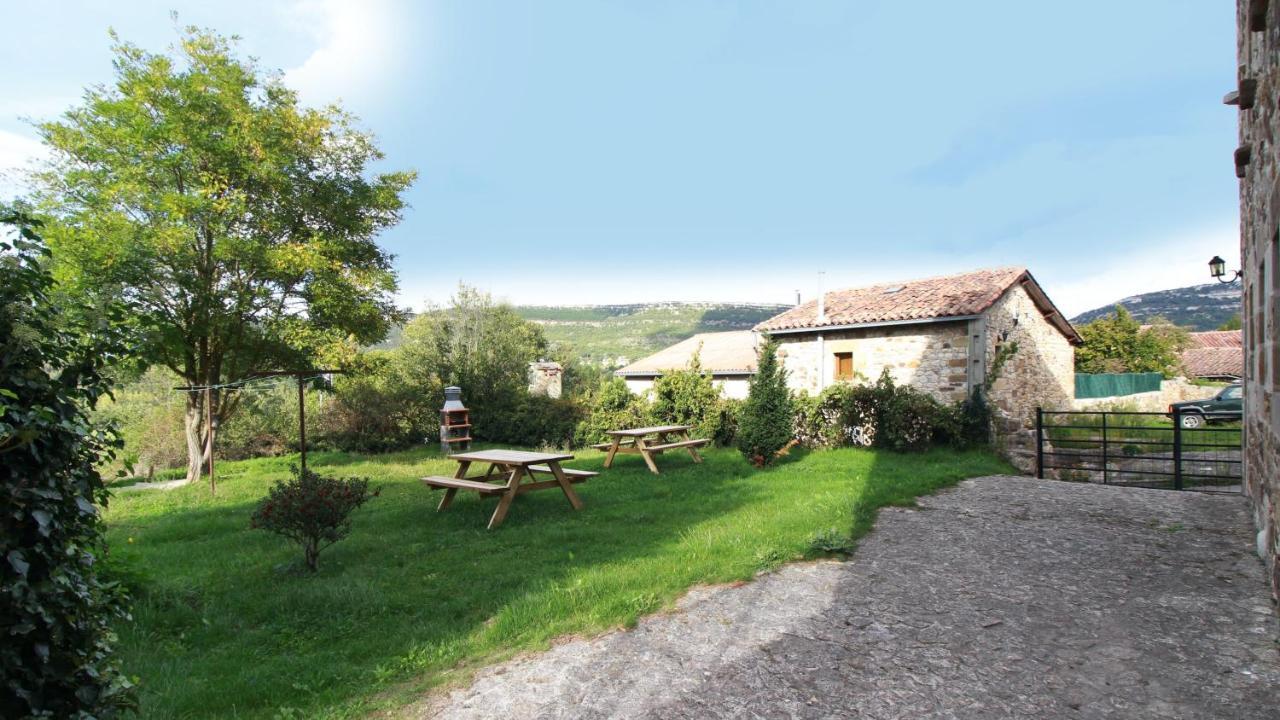 La Romanika De Fellini San Martin de Elines Bagian luar foto